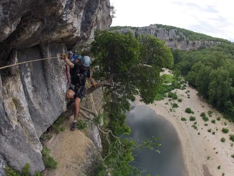 Pack d'activités avec canoë et via cordata en Ardèche