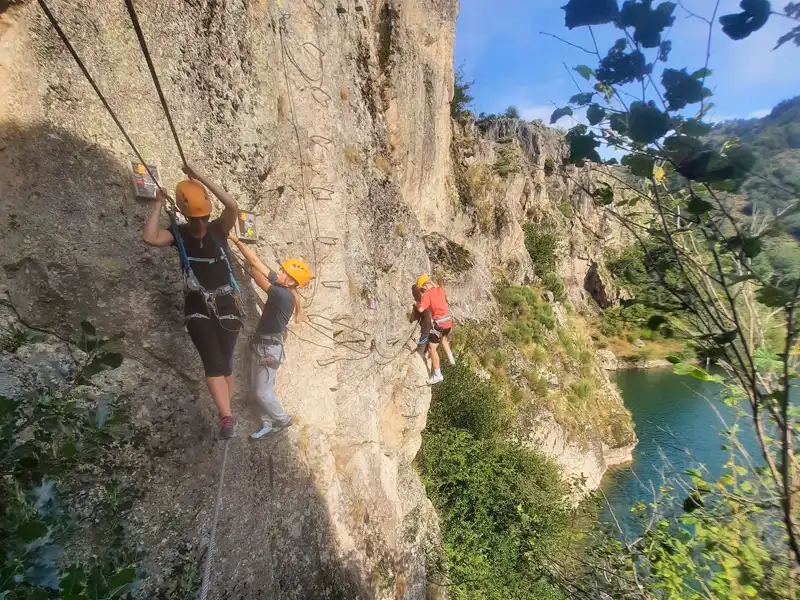 Séjour sportif avec canyoning et via ferrata en Lozère
