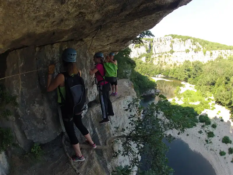 Pack d'activités avec canoë et via cordata en Ardèche