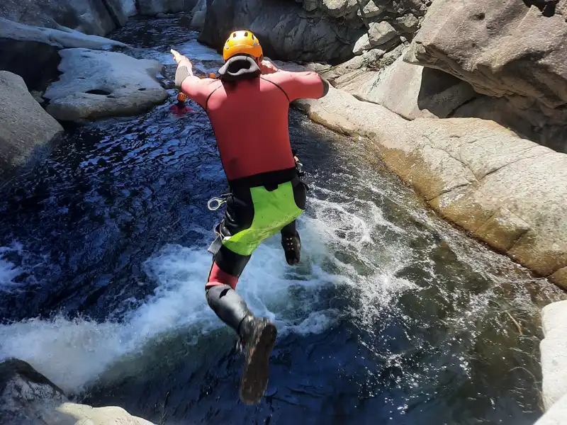 Séjour sportif avec canyoning et via ferrata en Lozère
